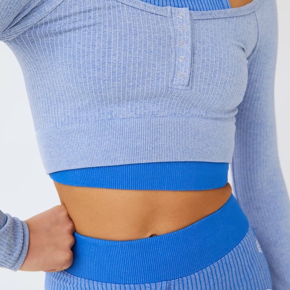 🌺Free people through the night Henley crop top - Picture 4 of 12